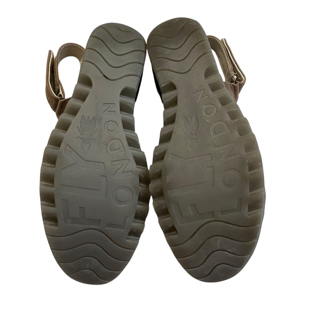 FLY London Yates Taupe Nubuck Wedge Sandal, Sz 39 - Picture 13 of 15